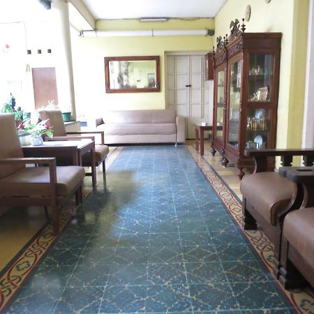 Hotel Prayogo Lama Prawirotaman Jogyakarta Zewnętrze zdjęcie